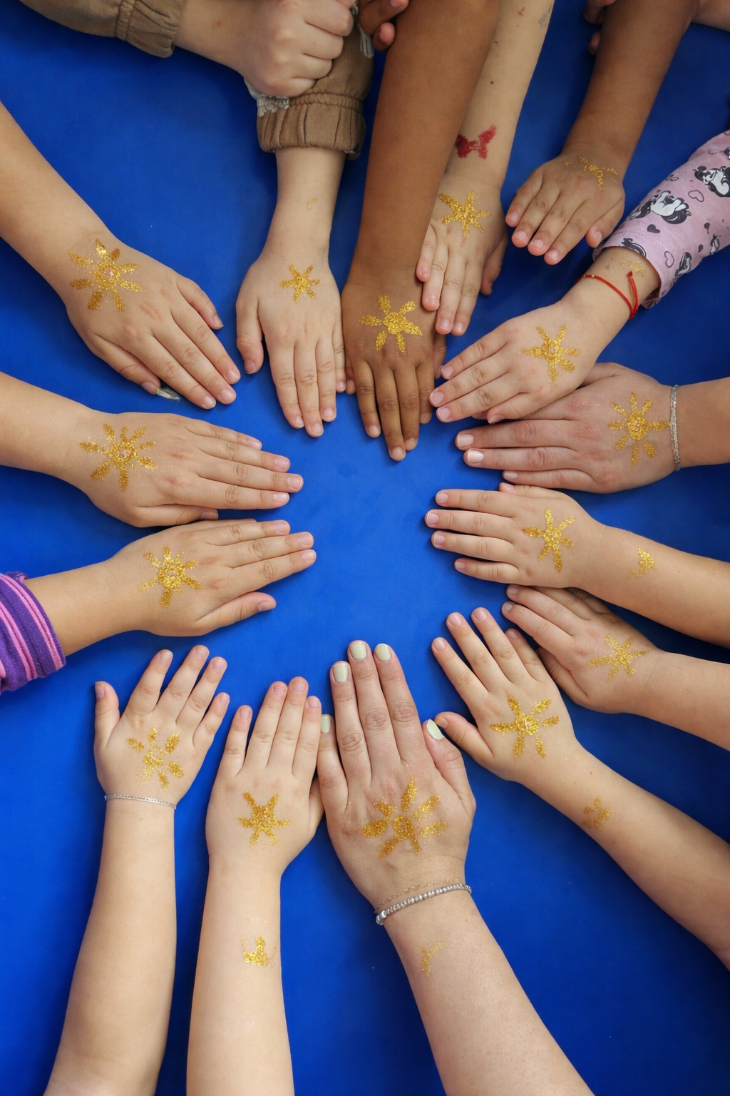 Hände Kita Happy Clouds Kornwestheim